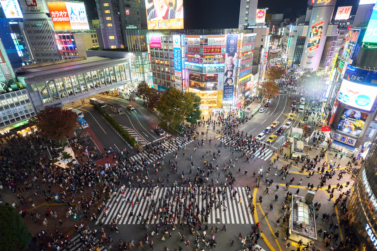 Cruce de Shibuya lleno de gente